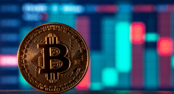 البيتكوين تتقلب بعد دعوى هيئة الأوراق المالية والبورصات الأمريكية ضد بينانس تثير حالة من القلق بين المستثمرين